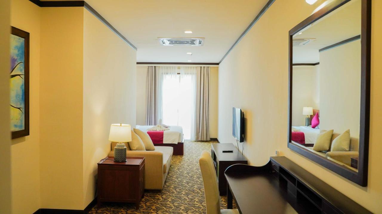 Kaizen Hotel & Suites Melaka Exterior photo