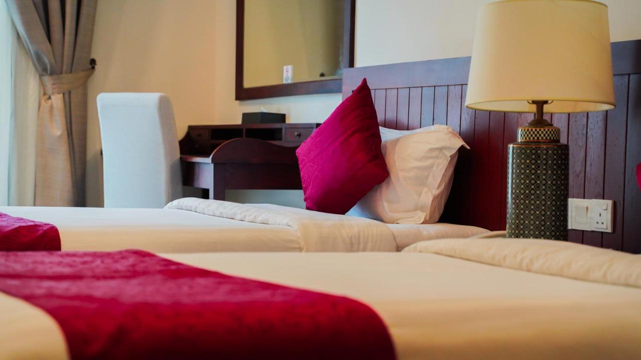 Kaizen Hotel & Suites Melaka Exterior photo