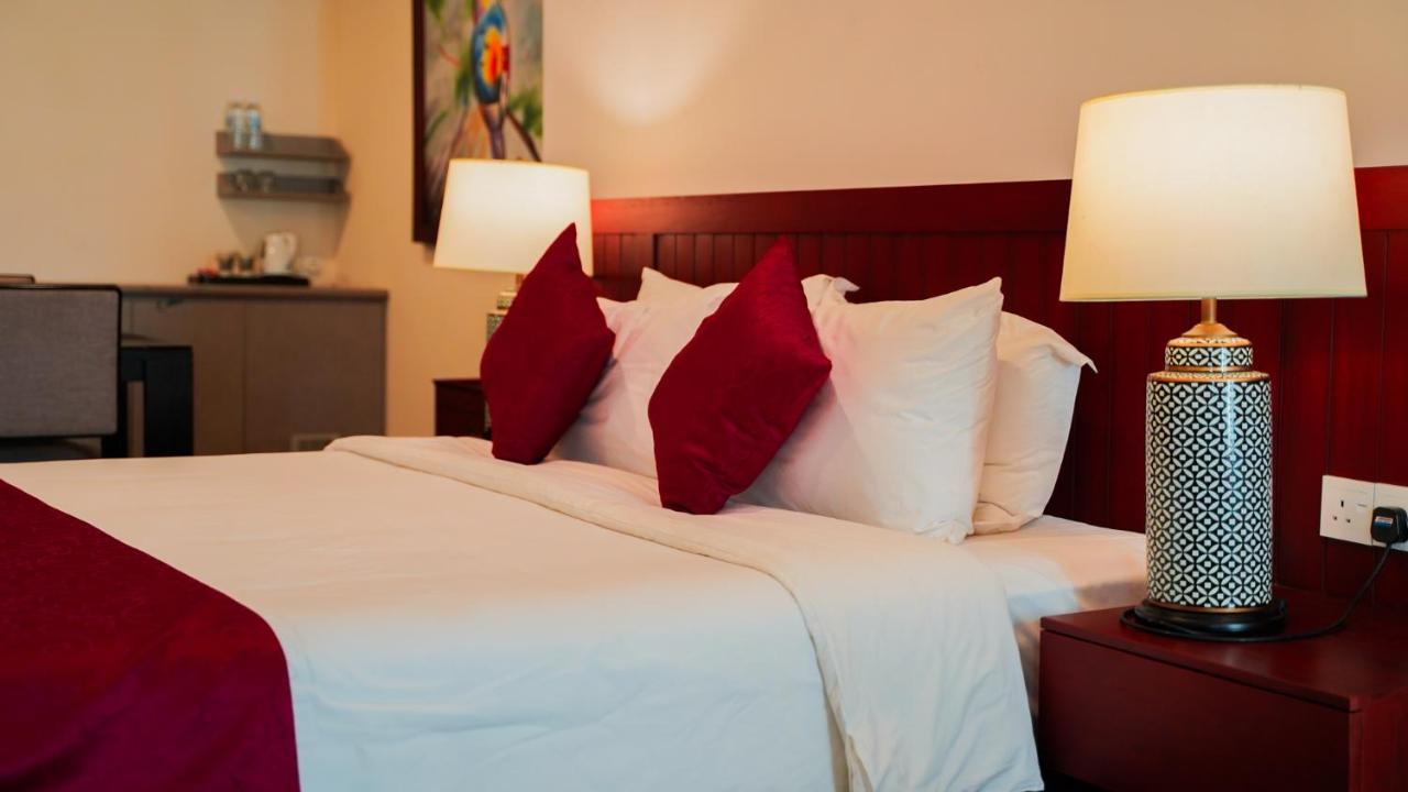 Kaizen Hotel & Suites Melaka Exterior photo