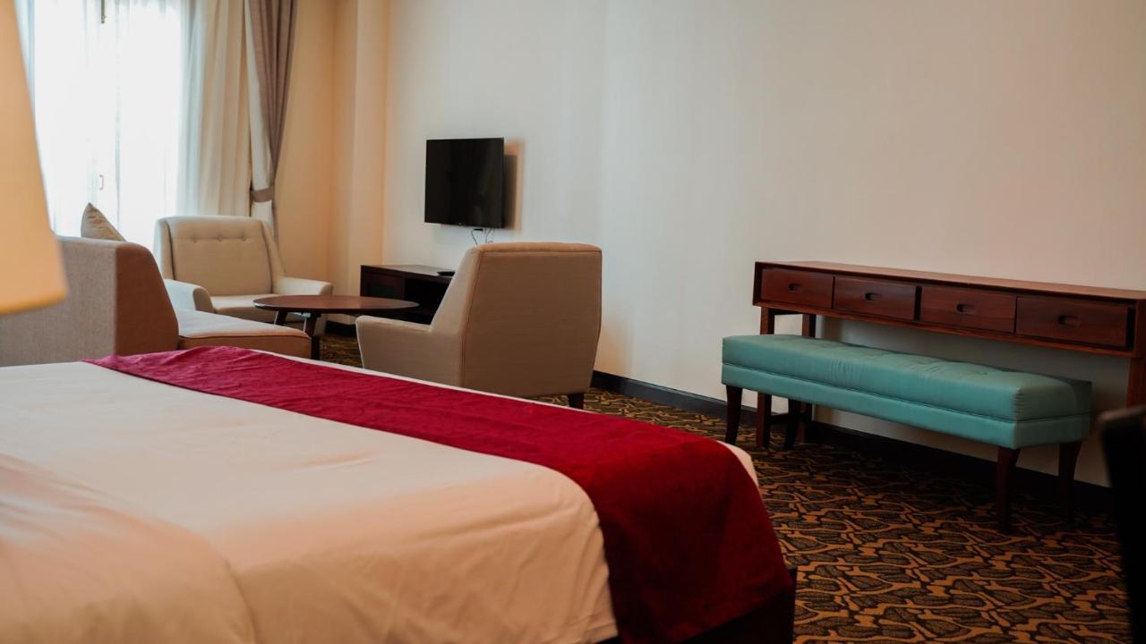 Kaizen Hotel & Suites Melaka Exterior photo